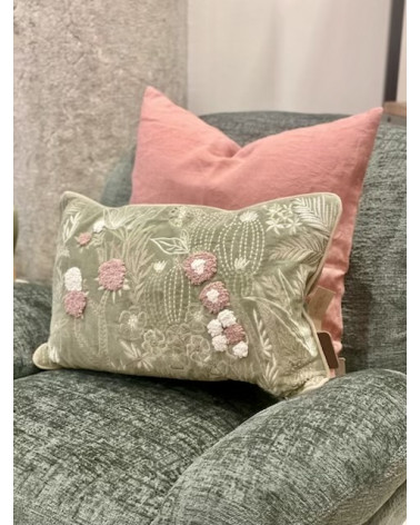 Housse de coussin en velours vert brodée main - Motif Cactus et Fleurs - 30x50 cm