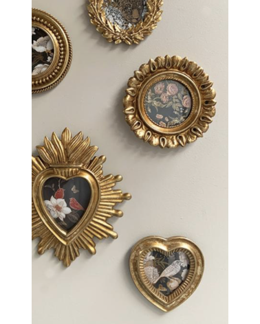 petits cadres photo dorés mur décoration bohème chic composition murale