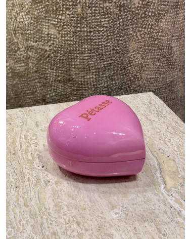 Boîte cœur rose en métal fermée style vintage déco originale
