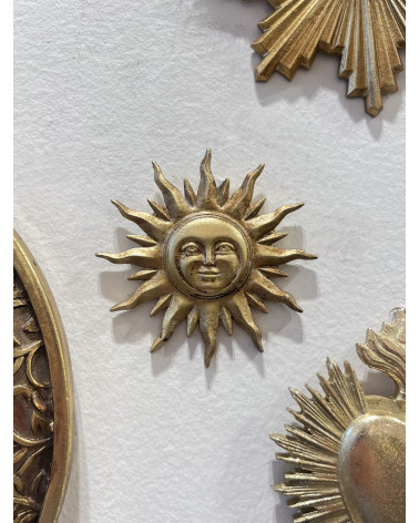 Ex-voto soleil doré mural – petite décoration murale bohème chic