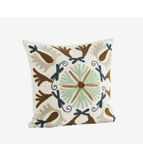 housse de coussin brodée style bohème avec motifs floraux
