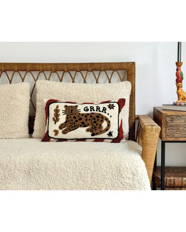 Coussin léopard brodé style vintage 30 x 50 cm