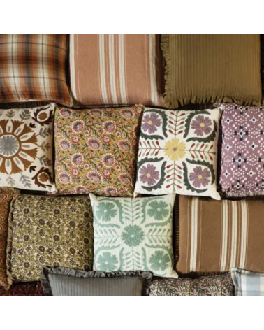 Ensemble coussins bohèmes aux motifs variés et chaleureux