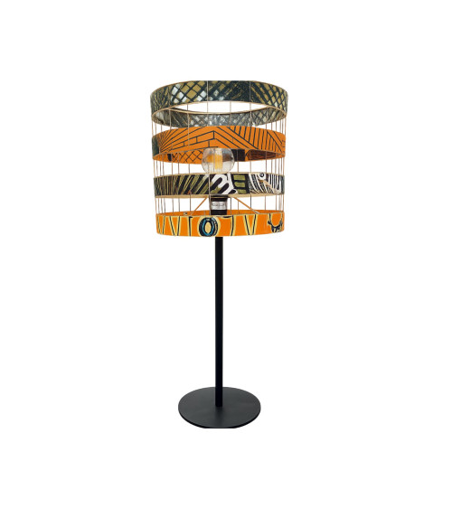 Lampe à poser en wax kaki orange style ethnique chic avec abat-jour artisanal africain et pied noir moderne