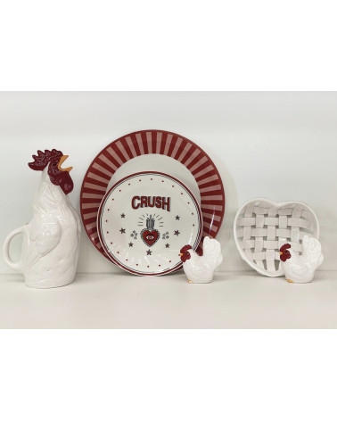Accessoires de table campagne chic avec poules décoratives en faïence