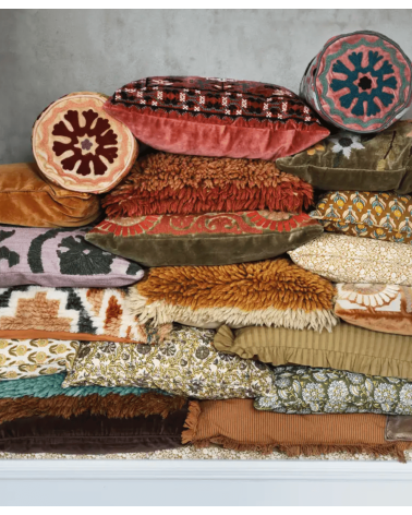 Housse de coussin en velours brodé Suzani avec coussins bohèmes