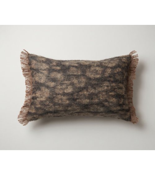 Housse de coussin marron à motif animalier et franges 30x50 cm